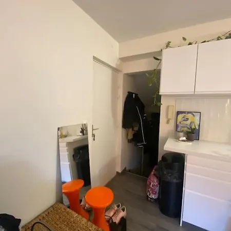 1 Piece Principale Avec Terrasse Privee Proche De Toutes Commodites *